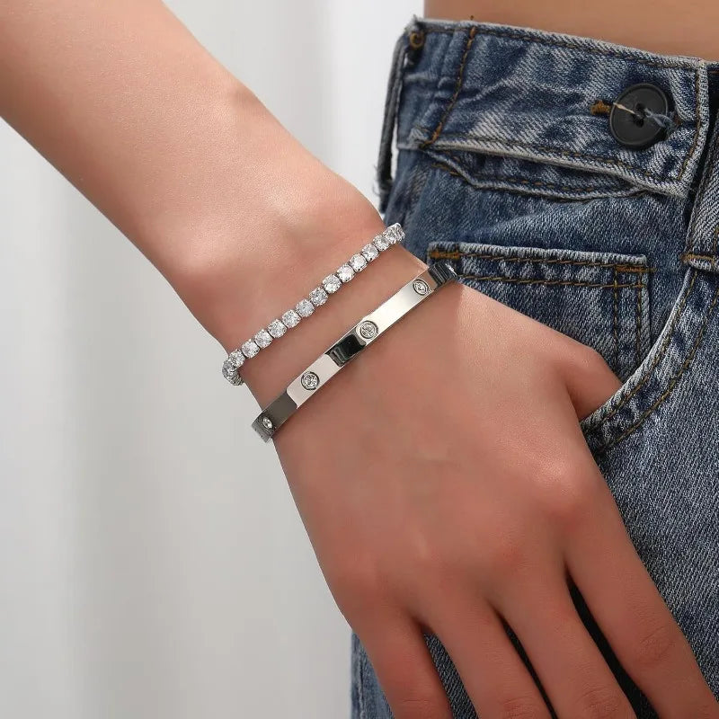 Slick Bracelet